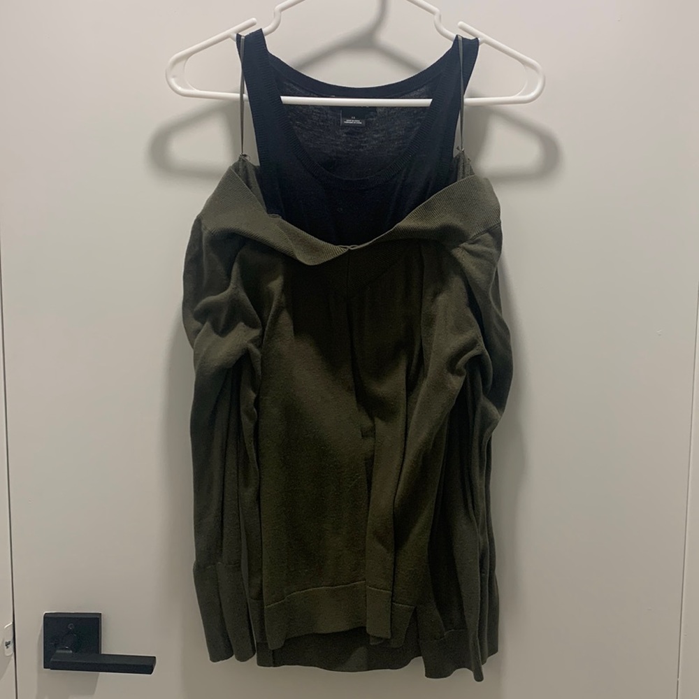 Off the shoulder green sweater with sewn in tank, XS